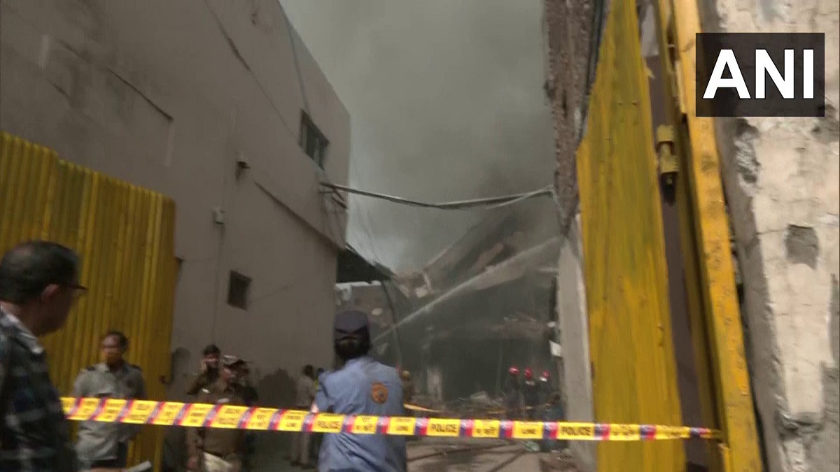 Delhi: 4-storey building collapses after it catches fire near Pul Bangash metro station