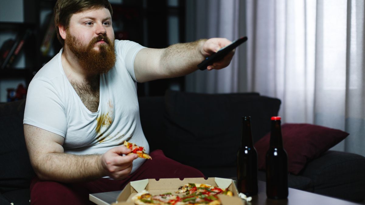 Lack of sleep to Skipping meals: Five possible reasons behind frequent hunger and overeating