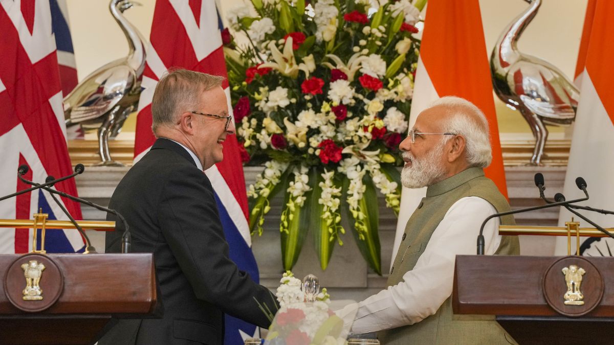 pm-modi-raises-issue-of-temple-attacks-with-australian-counterpart-says-it-disturbs-our-mind