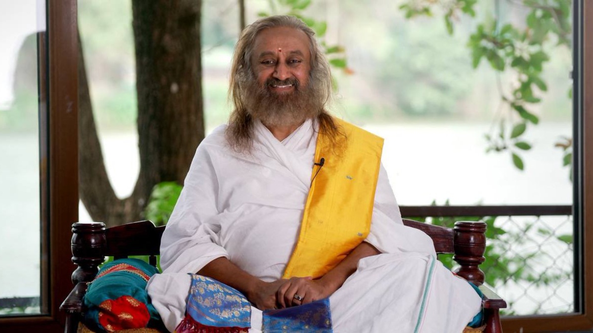 Pendiri Art of Living Sri Sri Ravi Shankar di Delhi setelah tiga tahun mengikuti berbagai acara