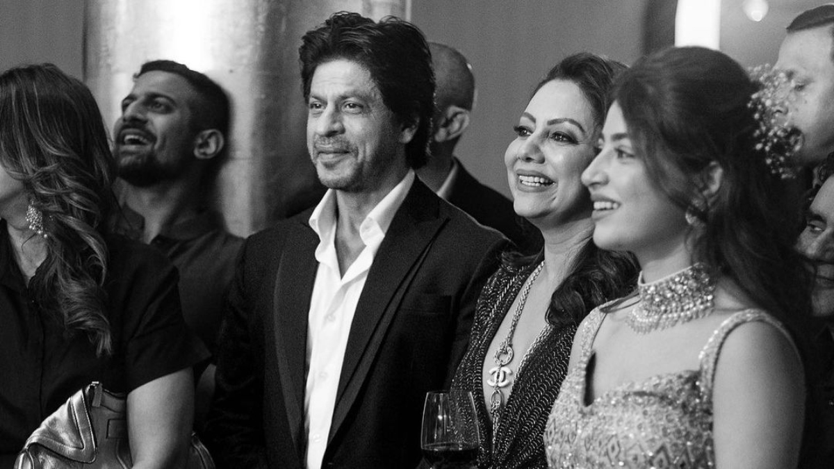 Shah Rukh Khan and Gauri Khan’s unseen pic from Alanna’s wedding reception goes viral