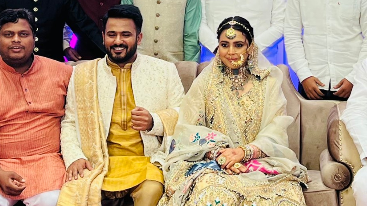 Swara Bhasker wears lehenga by Pakistani designer at wedding reception with Fahad Ahmad | PHOTOS