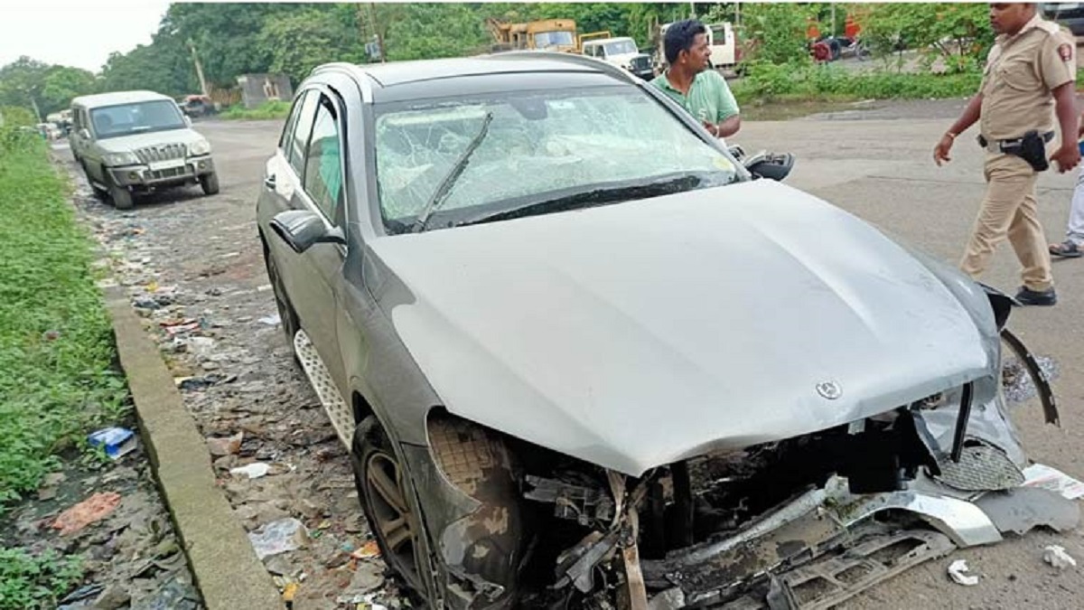 Maharashtra Six people killed as car met with accident on Samruddhi