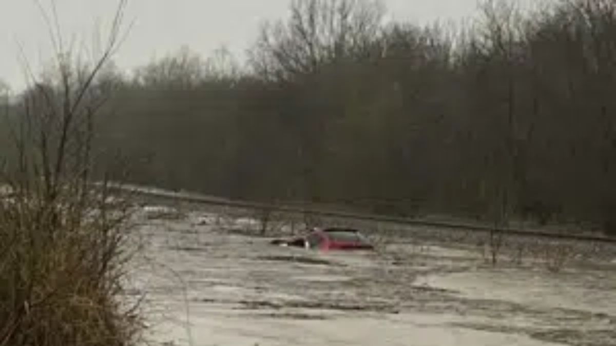 Mississippi tornadoes that ripped through US South killed 23 people