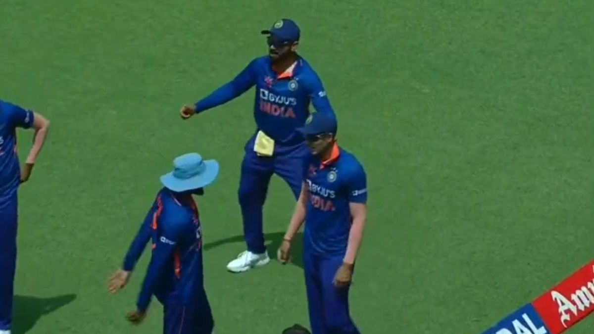 Watch: Virat Kohli dances to Lungi Dance during India and Australia ODI  match – India TV