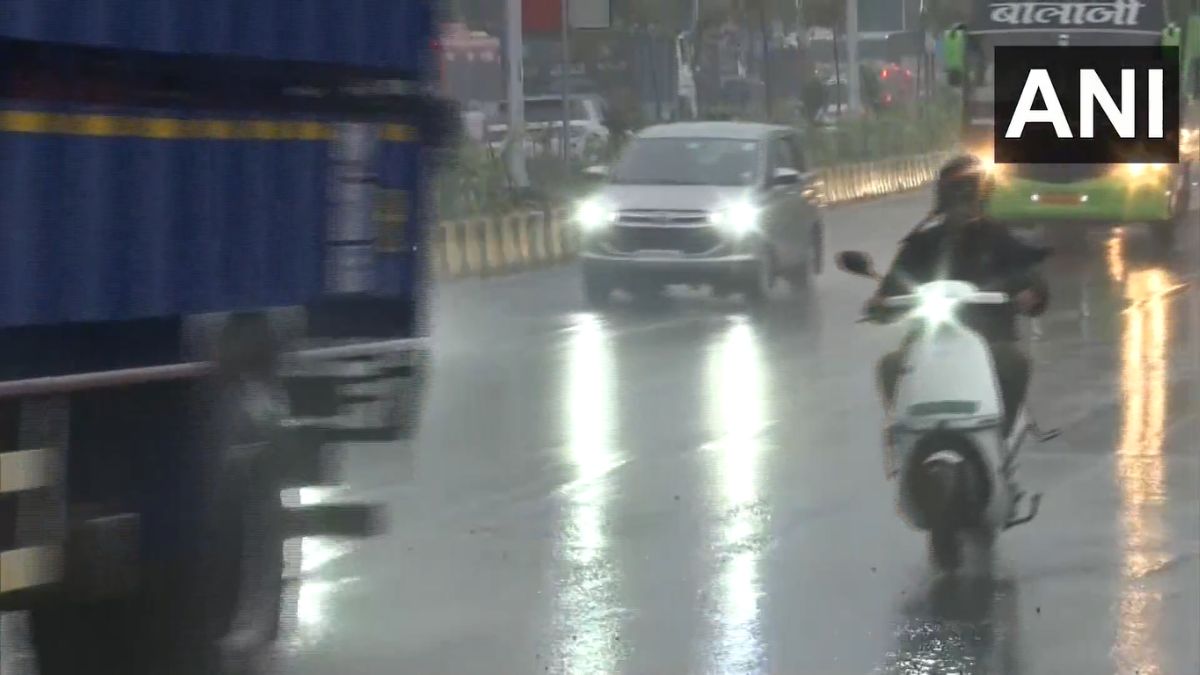 Maharashtra wakes up to rain lashing several parts; thunderstorm alert issued for various districts