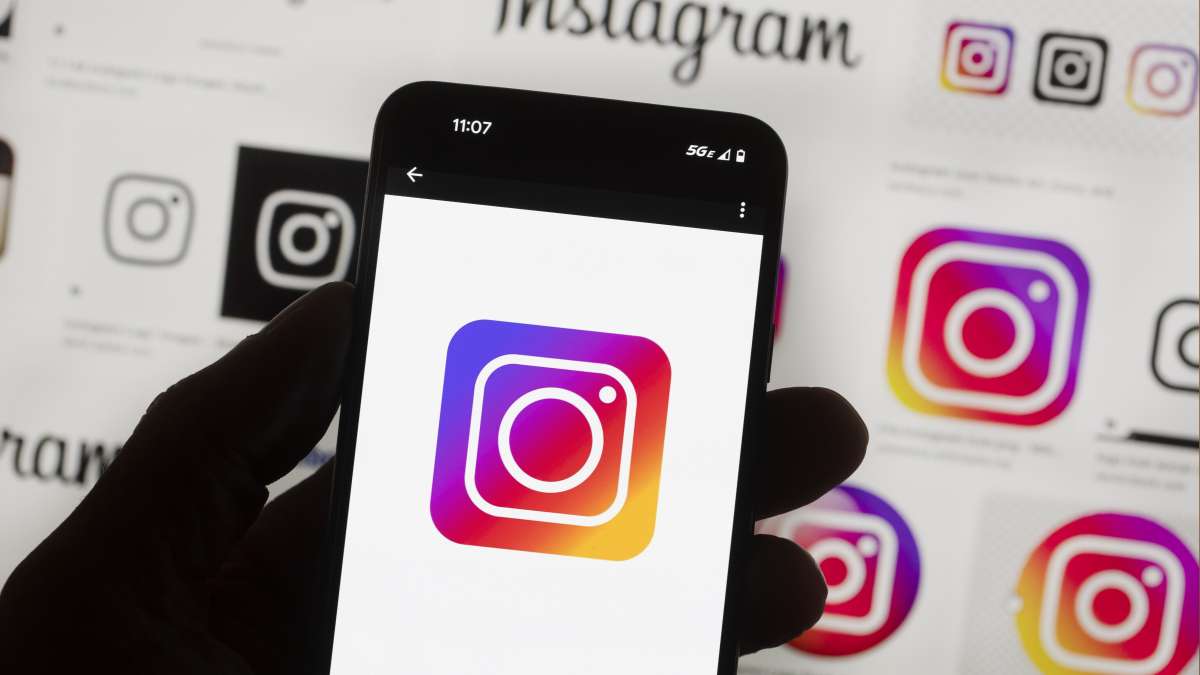 Instagram is testing songs in photo carousels | Read 