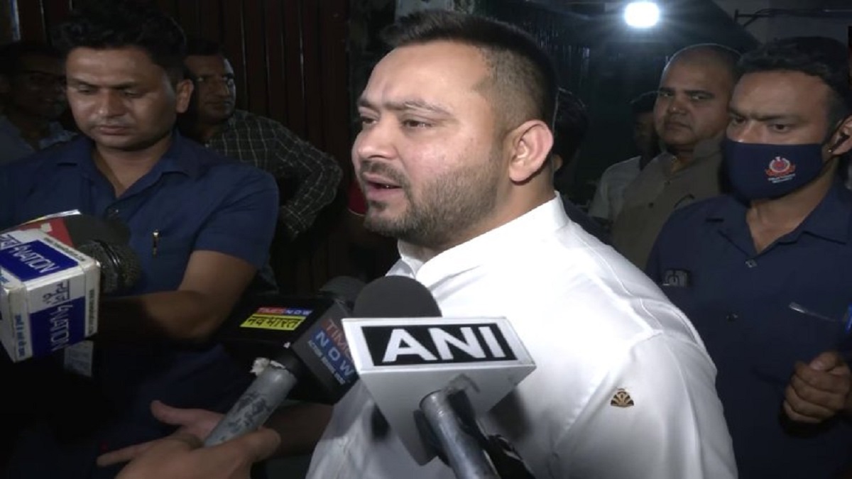 Land For Jobs Case Ed Interrogates Bihar Deputy Cm Tejashwi Yadav For About Hrs In Delhi