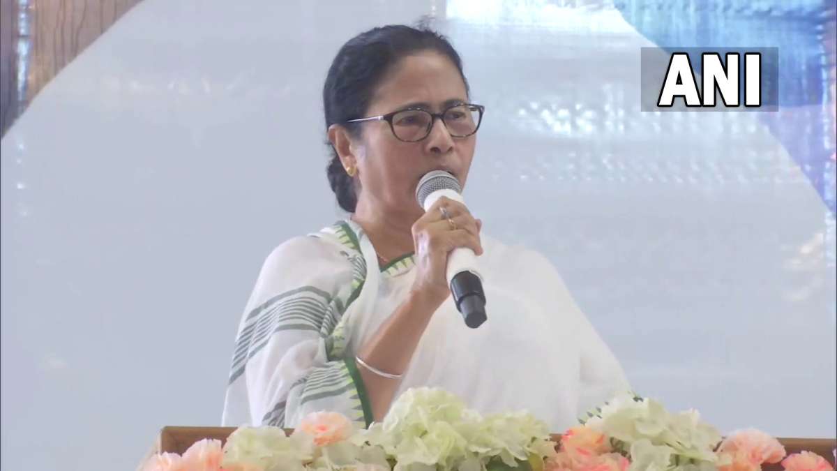 Bring Bengal's workers back: CM Mamata Banerjee to builders, investors