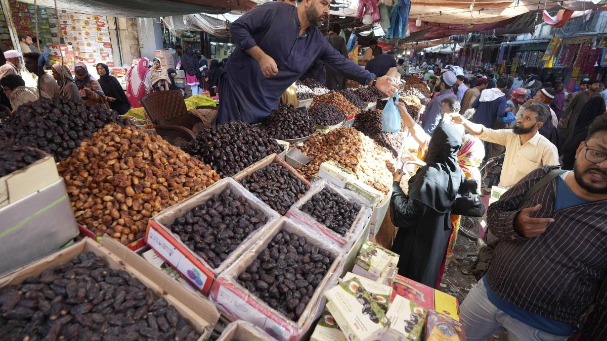 'Pakistan's inflation is projected to rise to 29.5 percent in FY23