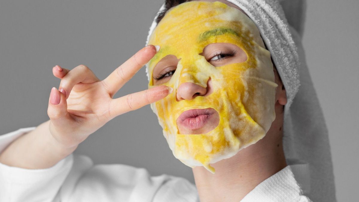 Homemade peel-off masks: Get glowing skin with these DIY masks