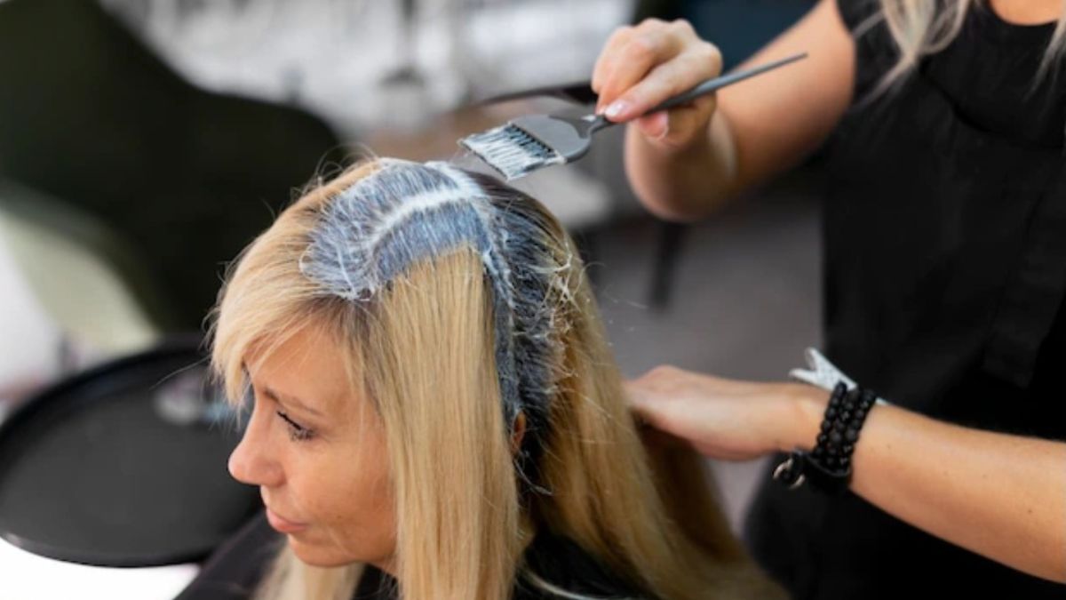 Dyeing or colouring your hair during pregnancy might affect the unborn