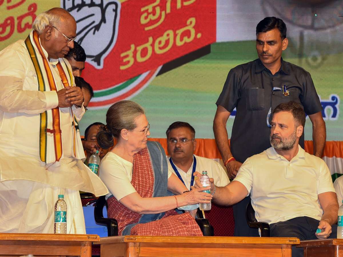 Karnataka results: Congress readies contingency plan, to herd all winning MLAs to Bengaluru by tonight