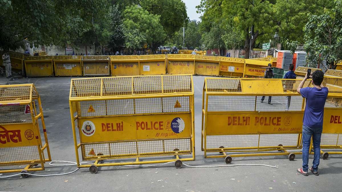 Delhi Shahbad dairy case: Sakshi's three friends called by police for recording their statement