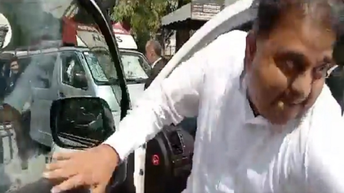 Imran Khan aide Fawad Chaudhry runs for life as he spots cops outside court building in Islamabad viral video