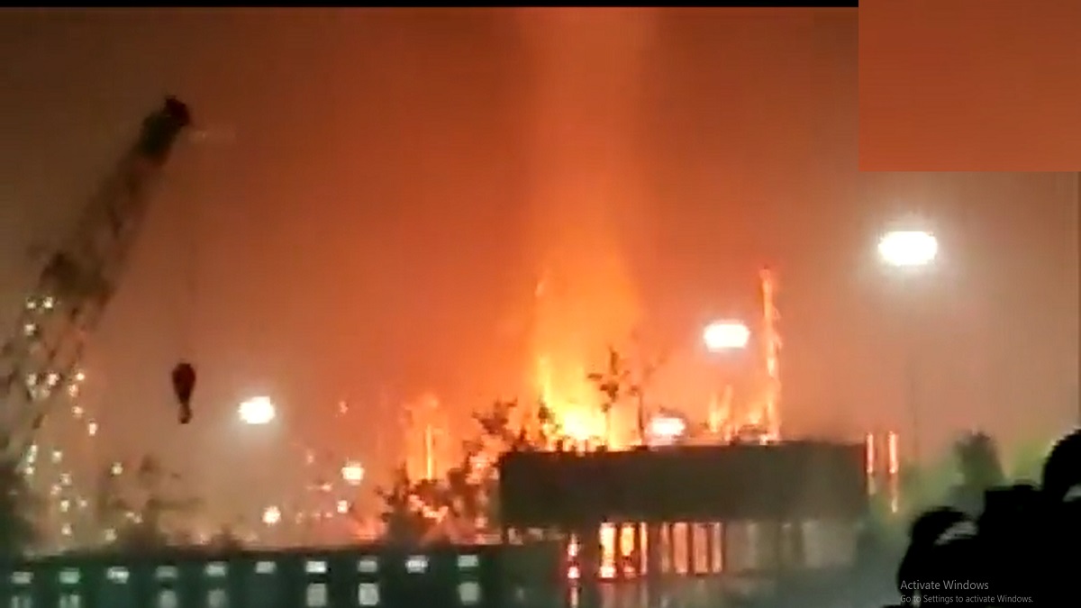 Assam: Major fire breaks out at hydrocracker unit of Numaligarh Refinery Limited in Golaghat- Video