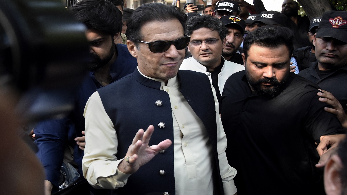 Imran Khan ditambahkan ke daftar larangan terbang: Pakistan Media update terbaru