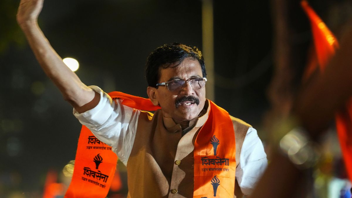 Major Blow To Sanjay Raut Fir Registered Against Shiv Sena Ubt Leader Know Why India Tv 