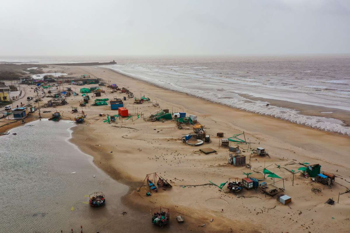 Cyclone Midhili to make landfall along Bangladesh Coast in early hours of  November 18