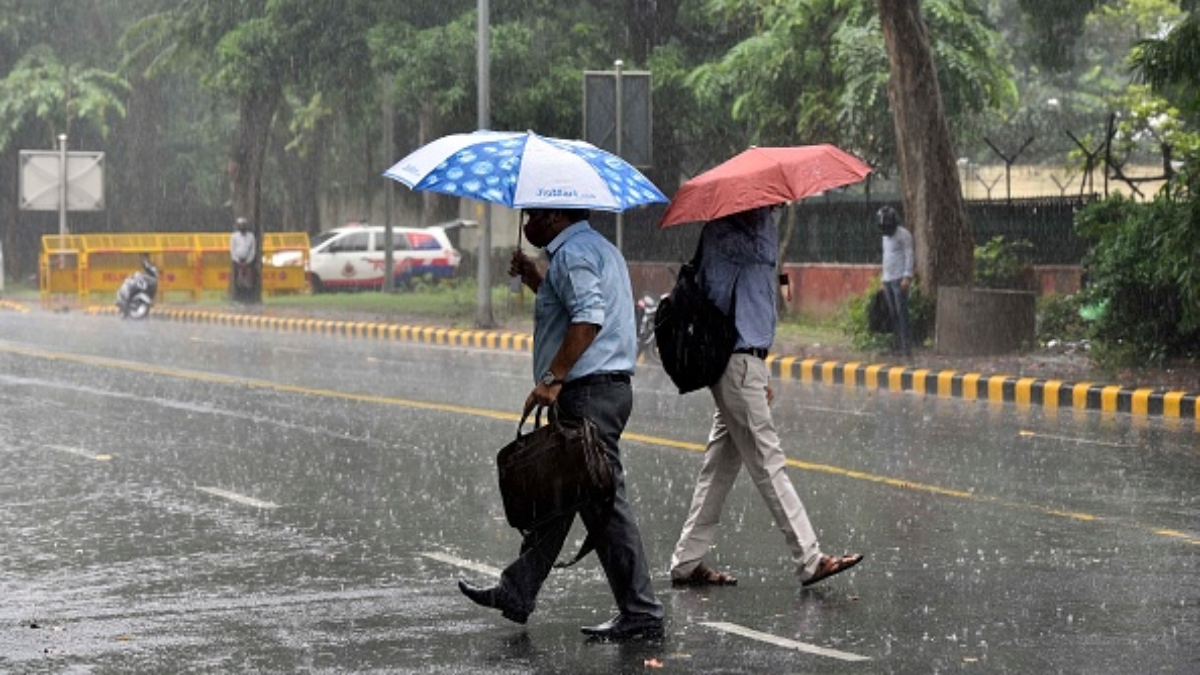 Delhi/NCR receives heavy rainfall; Twitter flooded with memes ...