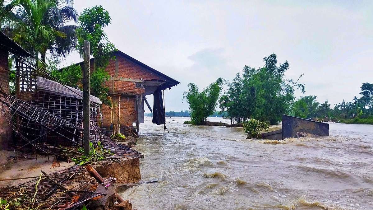 Assam flood 2023 Nearly 1.20 lakh people in 20 districts affected ...