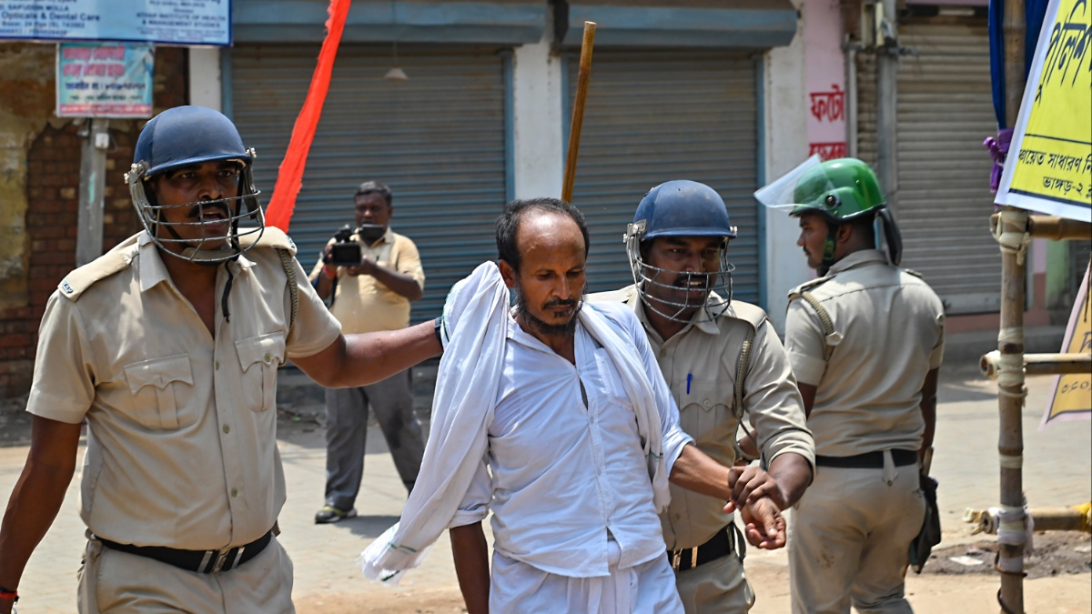 West Bengal: Clashes erupt between TMC, ISF Workers in Bhangar over panchayat polls