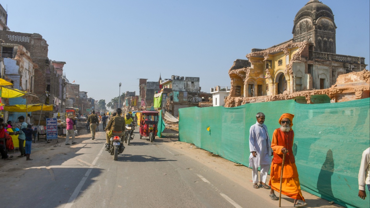 Heatwave: Traffic cop dies after fainting due to extreme hot weather in Uttar Pradesh