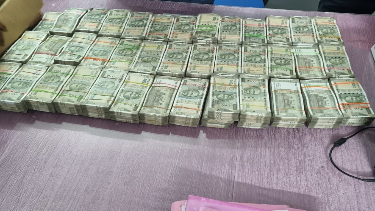 Odisha: Vigilance seizes Rs 3 crore cash in raids against administrative officer