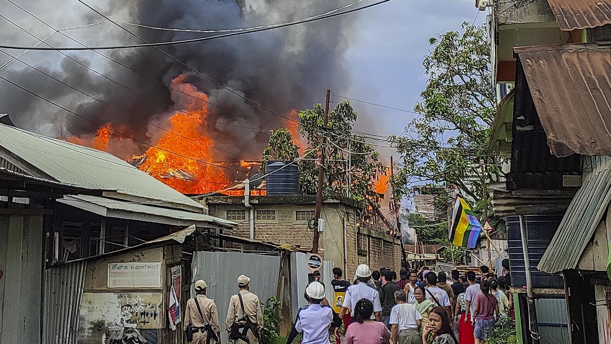 Two injured as security forces, mobs clash in Imphal; attempts at torching houses of BJP leaders