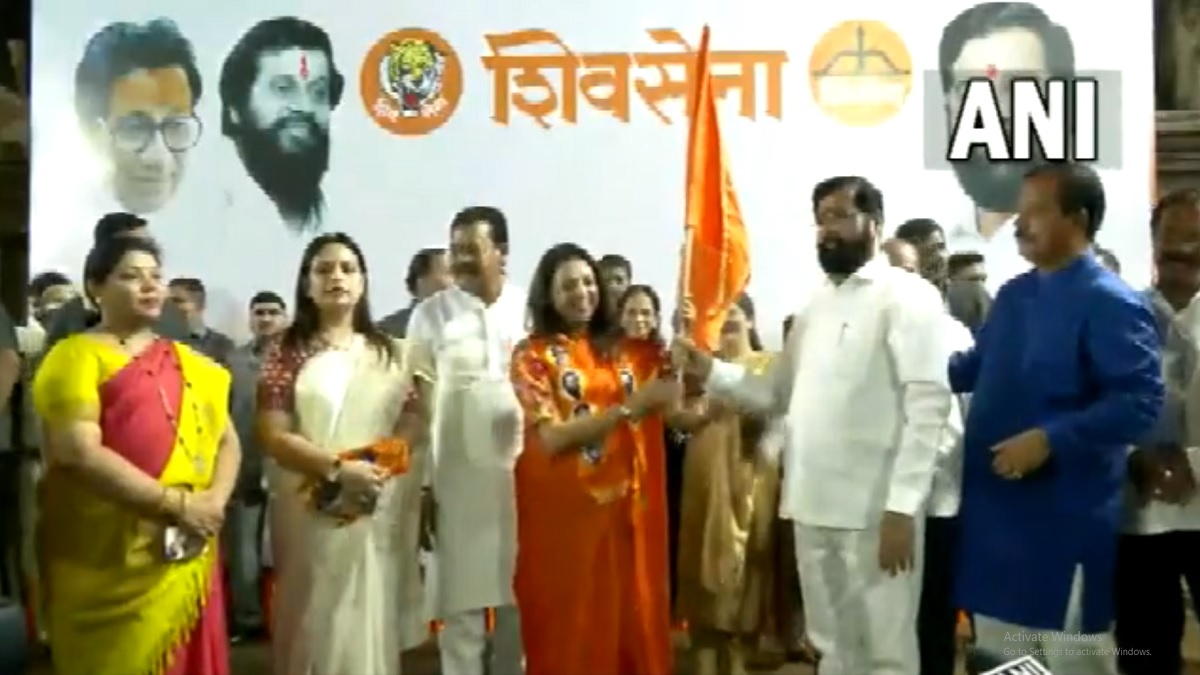 Maharashtra: Uddhav faction MLC Manisha Kayande joins Eknath Shinde-led Shiv Sena