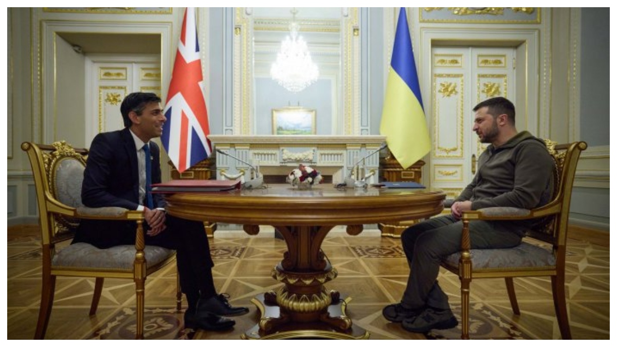 Ukraine President Volodymyr Zelenskyy enjoys ‘barfi’ made by UK PM Rishi Sunak’s mother | WATCH