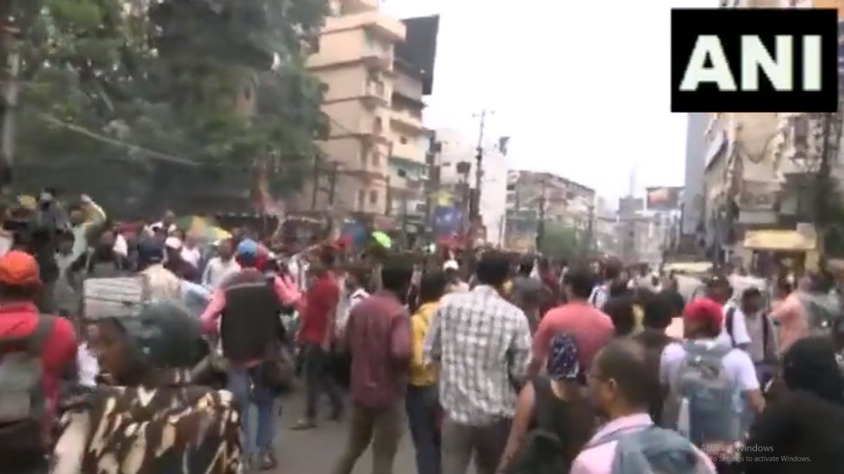 Bihar Police Lathi-charge CTET Aspirants As They Protest Against The ...