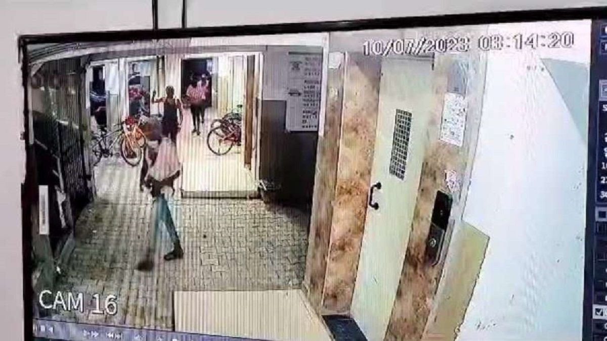 Maharashtra: Thieves break locks of 10 houses in Nagpur in open challenge to police | WATCH