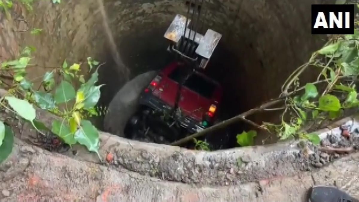 Jharkhand: Six killed, three injured after car falls in well in Hazaribagh | VIDEO