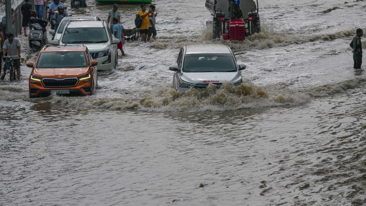 Odisha: Heavy rain warning issued for next 4-5 days, fishermen advised to stay away from sea