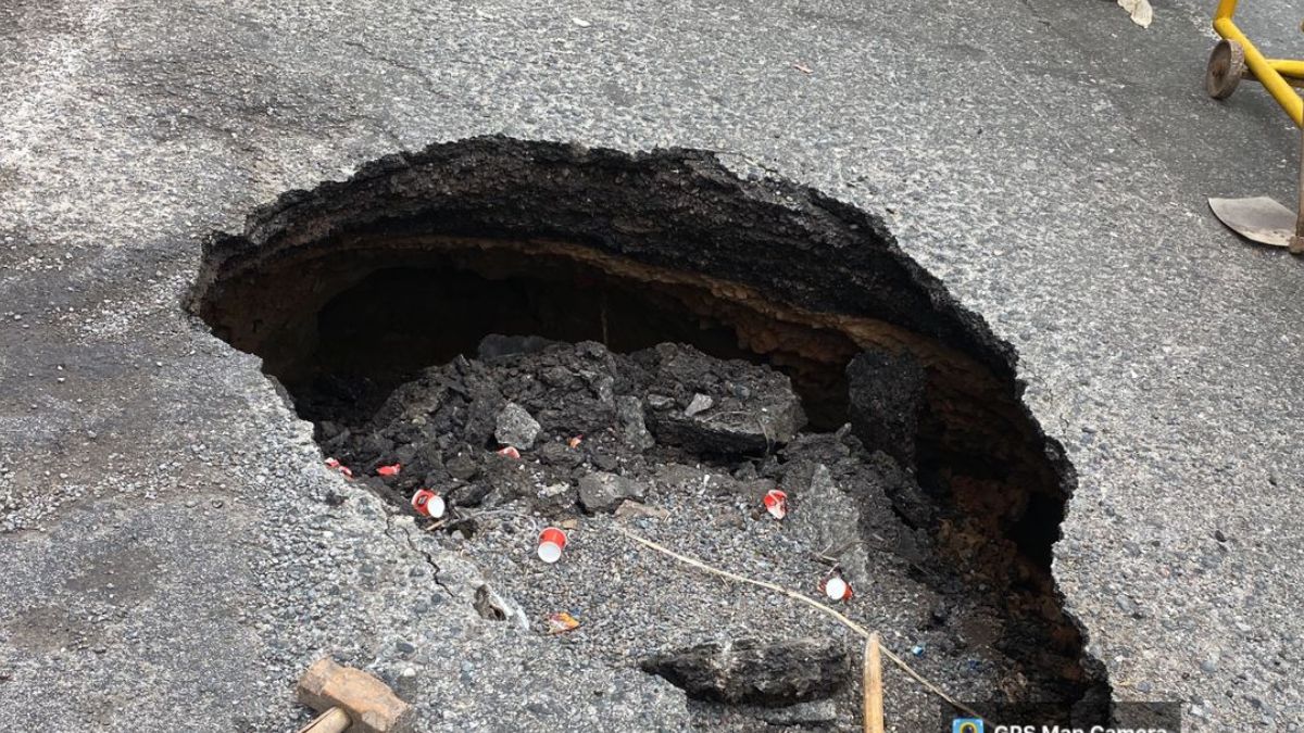 New Delhi: Road caves in near India Gate after incessant rainfall in national capital, traffic disrupted