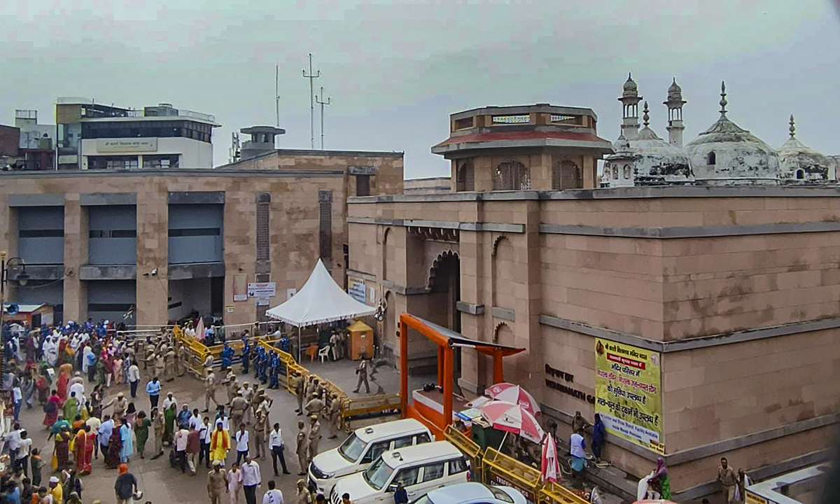 Gyanvapi Case: ASI Team On Day 5 Arrives At Mosque Complex In Varanasi ...