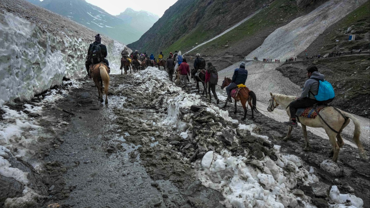 Amarnath Yatra: One pilgrim dies, another injured after falling from track in Baltal