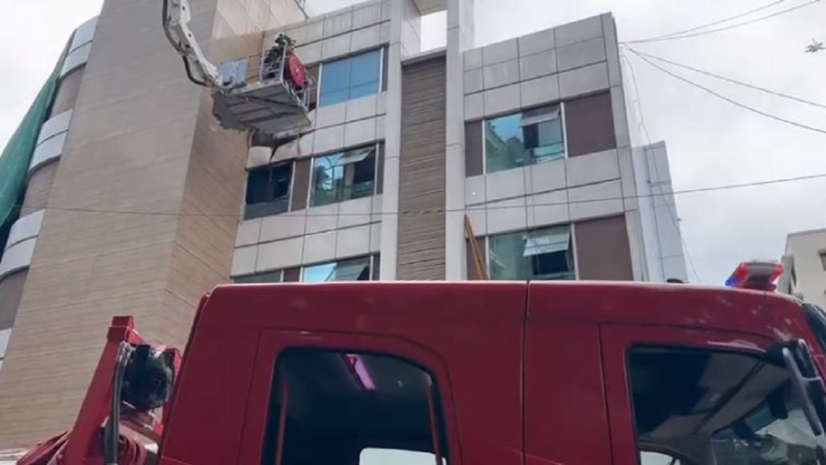 Visuals from Hotel Galaxy