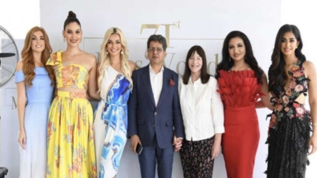 Miss World Karolina Bielawska and international beauty pageant’s team members visit the capital