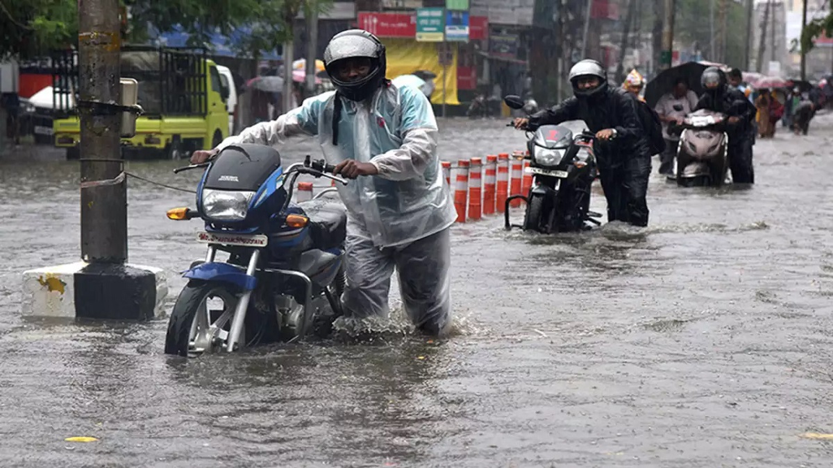 Incessant rains trigger flash floods in Mizoram, several families evacuated