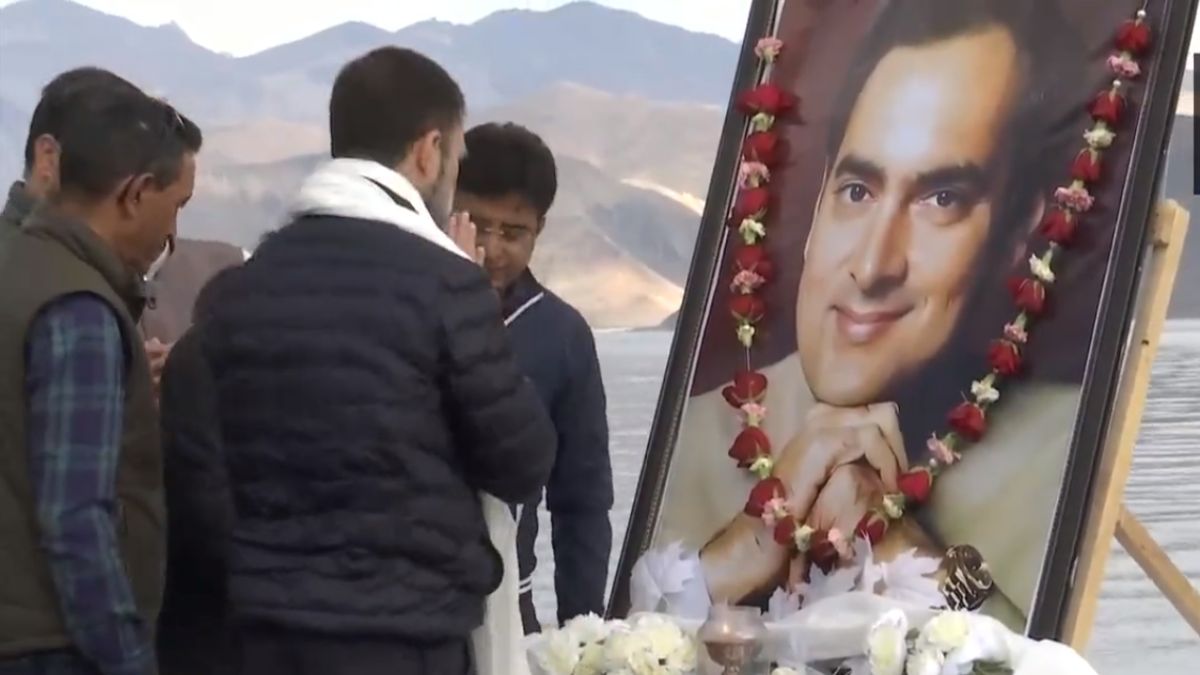 Rajiv Gandhi birth anniversary: Rahul pays tributes to his father in Ladakh