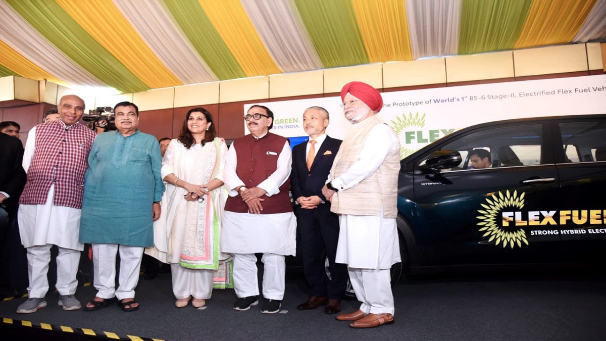 Nitin Gadkari launches prototype of world's first BS-6 compliant electric flex fuel car