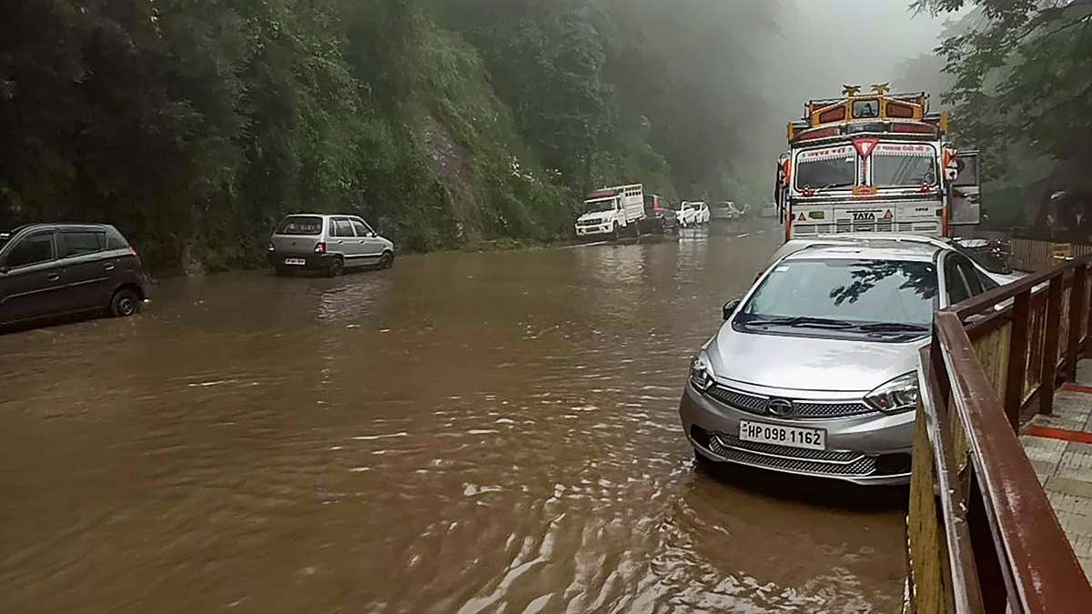 Weather Update Imd Alert Heavy Rainfall Himachal Pradesh Uttarakhand Kullu Shimla Death Count 0817