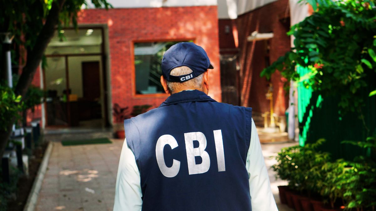 CBI books four Indians for massive financial frauds in UAE