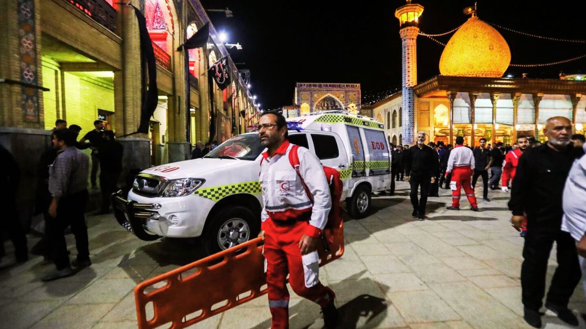 Iran terror attack on mosque kills one, hurts 7, gunmen target same holy shrine where 15 killed last year