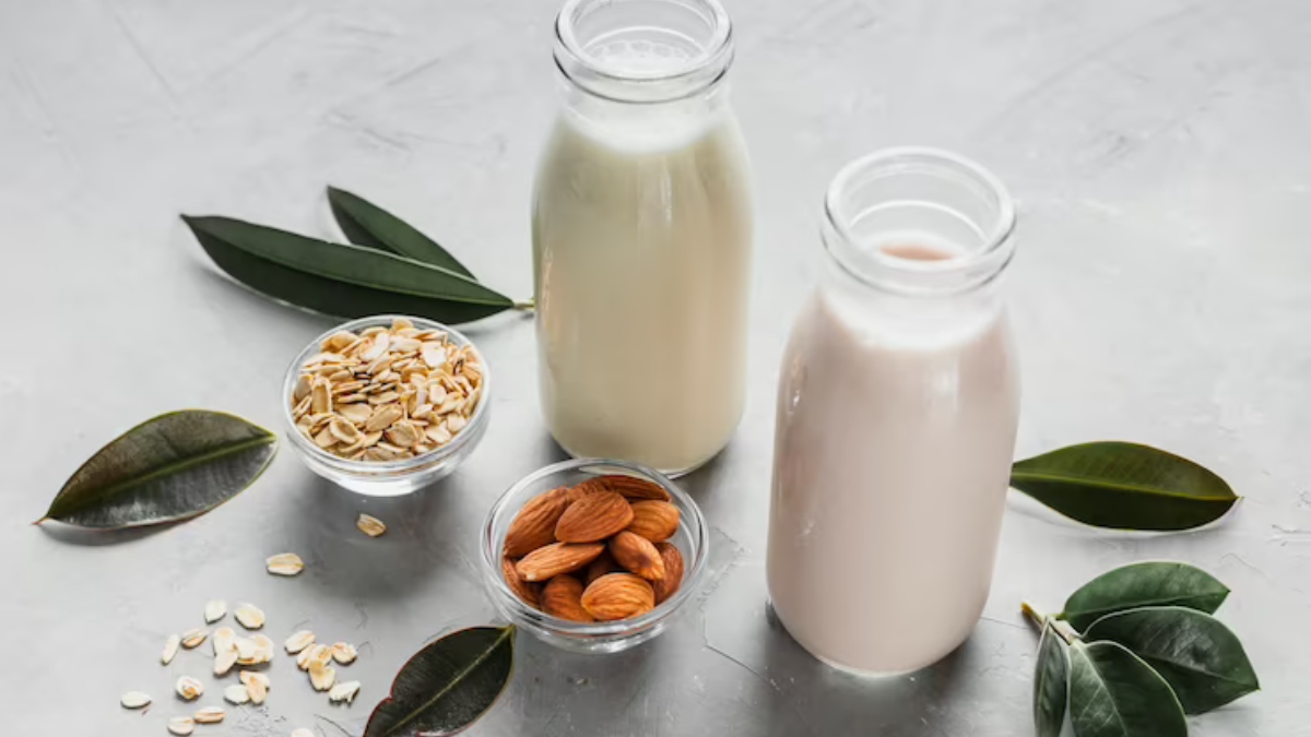 World Plant Milk Day 2023: Almond to Oat, 5 vegan milk for lactose intolerant people