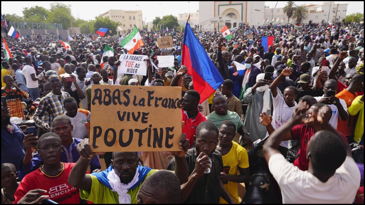 Niger: Fresh anti-France protests erupt in Niamey as thousands demand withdrawal of French troops