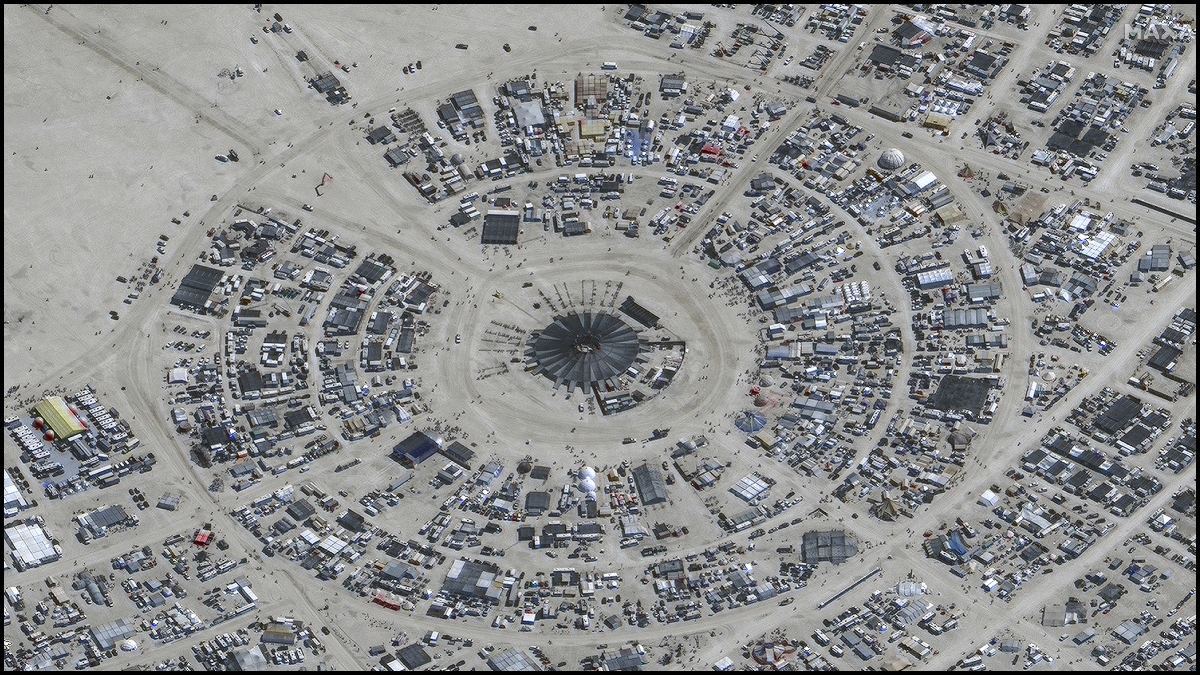 US: Thousands of people stranded as rains wreak havoc on Burning Man festival in Nevada, 1 dead