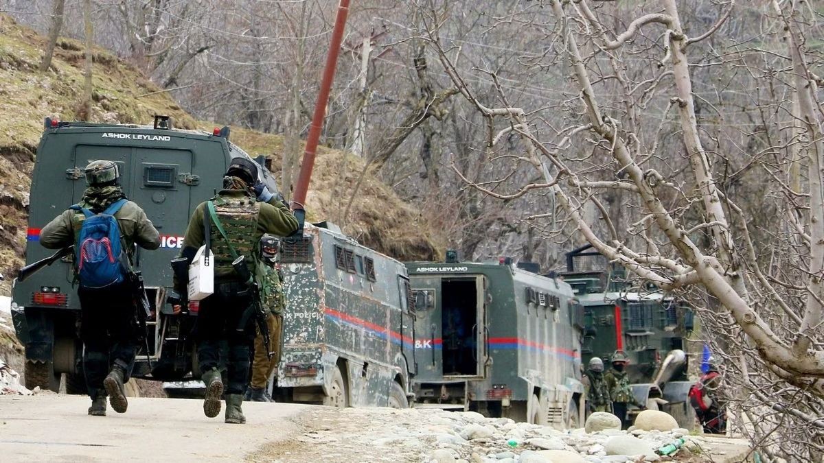 LeT hybrid terrorist, associate arrested with arms and ammunition in J-K's Budgam